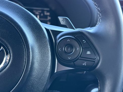 Used 2023 Toyota GR86 Premium w/ ALL Weather Mat Package (TMS) image 23