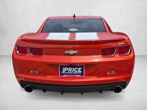 Used 2011 Chevrolet Camaro SS RWD image 6