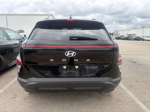 Used 2025 Hyundai Kona SEL FWD image 5