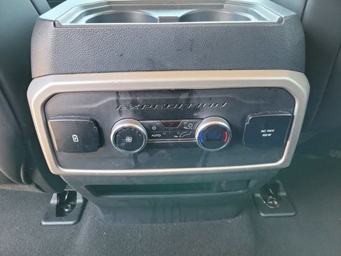 Used 2024 Ford Expedition Max XLT AWD/4WD image 10