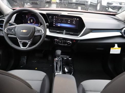 New 2026 Chevrolet Trax LT w/ Sunroof Package FWD image 21
