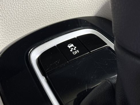 Used 2024 Toyota Corolla LE image 33