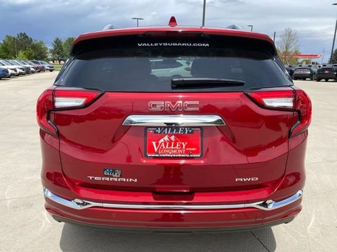Used 2024 GMC Terrain Denali w/ Denali Premium Package AWD/4WD image 4