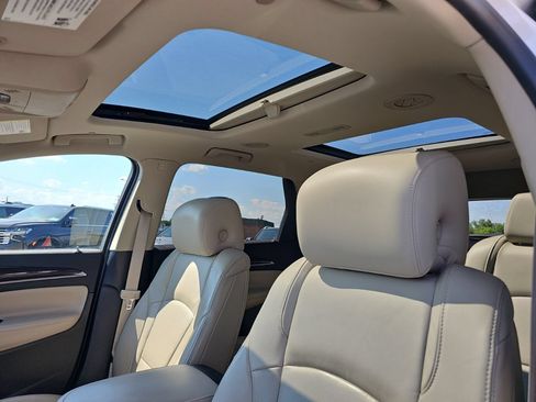 Used 2018 Buick Enclave Premium FWD image 11