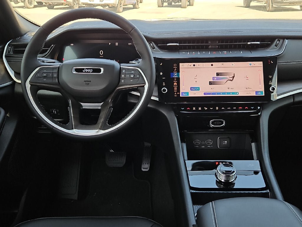 New 2026 Jeep Grand Cherokee Limited w/ Limited Altitude Package RWD image 17
