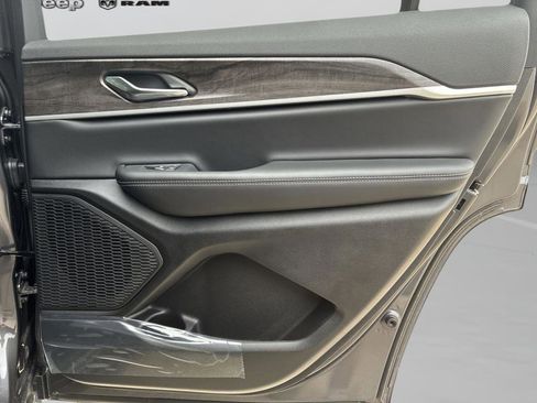 New 2026 Jeep Grand Cherokee L 4WD image 26