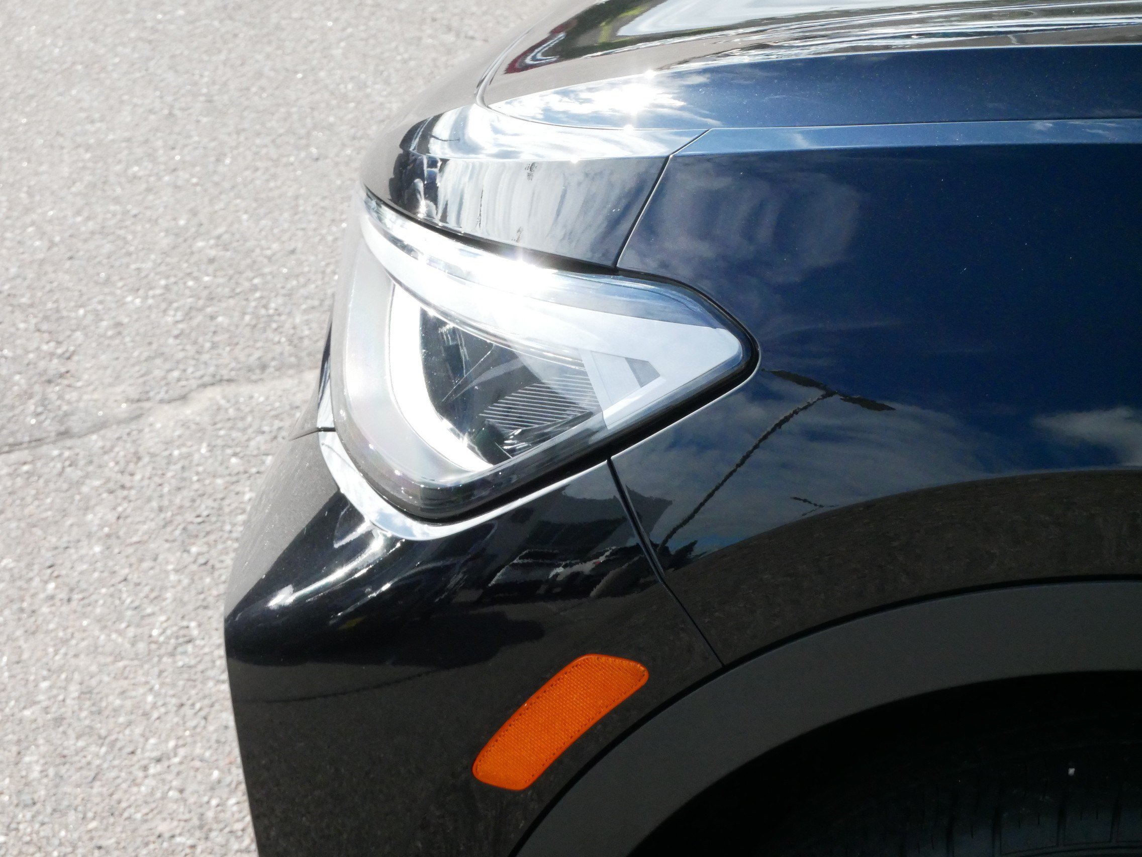 Certified 2023 Volkswagen ID.4 Pro AWD/4WD image 16