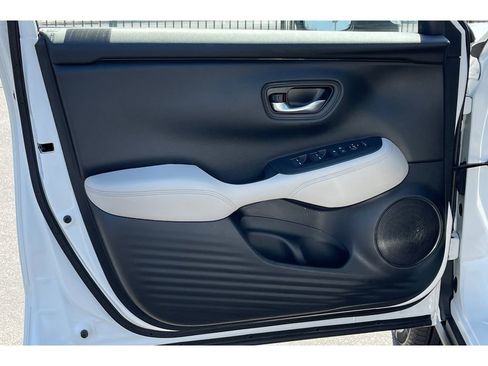 Certified 2024 Honda HR-V LX image 11