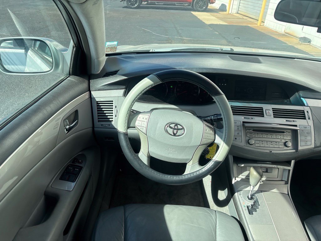 Used 2006 Toyota Avalon XL FWD image 2