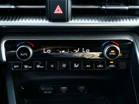 Used 2022 Kia K5 GT-Line image 32