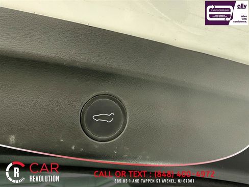 Used 2020 Tesla Model Y Performance image 7