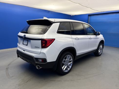 Used 2025 Honda Passport EX-L image 7