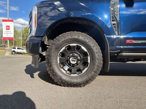 Used 2025 Ford F250 Platinum AWD/4WD image 6