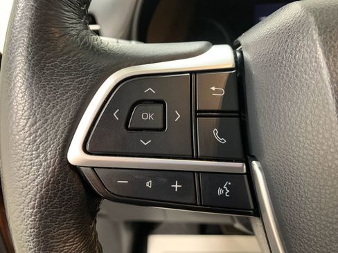 Used 2022 Toyota Sienna XLE image 10