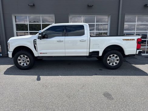 Used 2024 Ford F350 Platinum w/ Tremor Off-Road Package AWD/4WD image 2