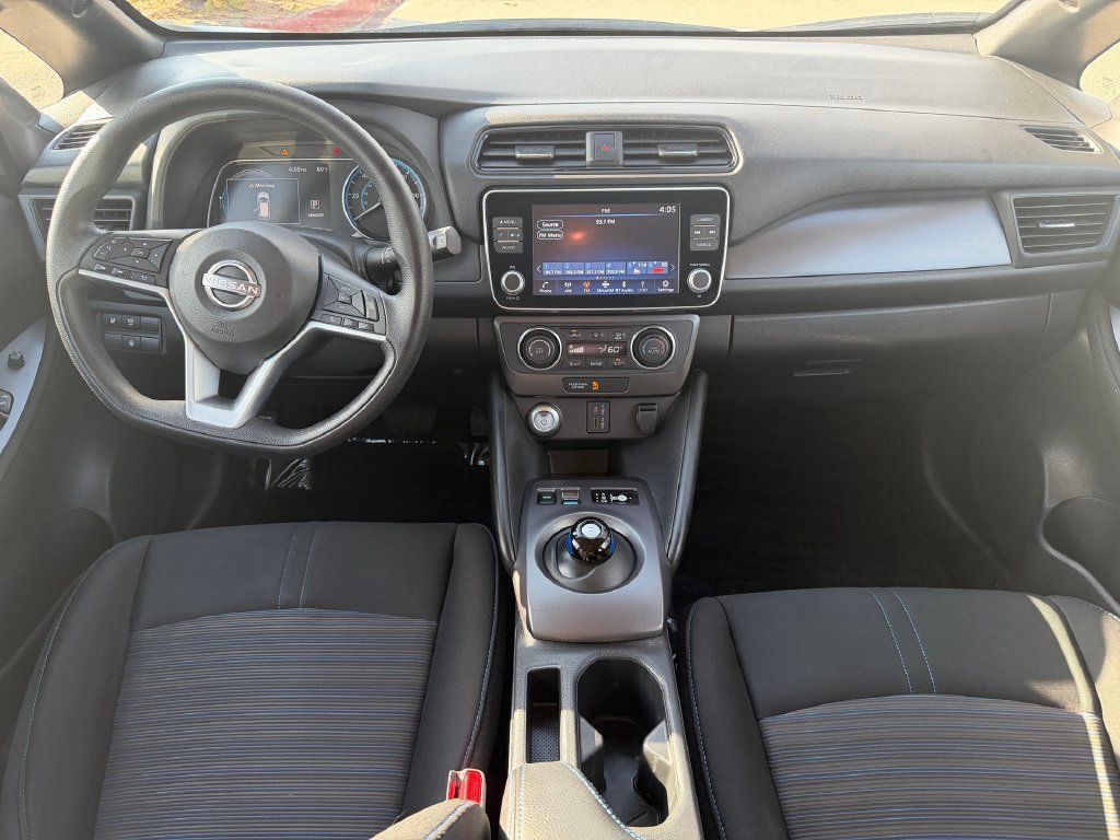 Used 2025 Nissan Leaf S FWD image 22