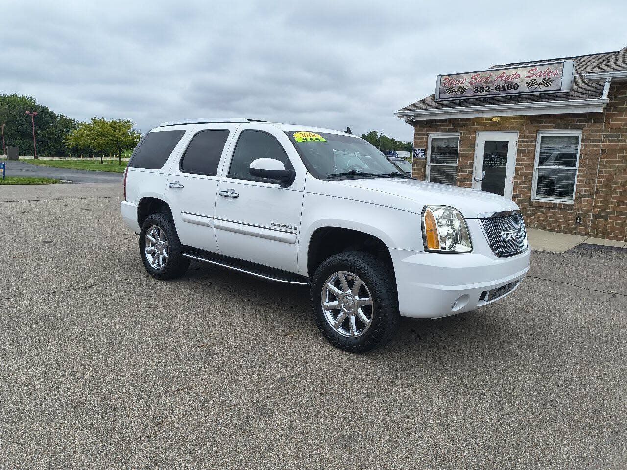 Used 2008 GMC Yukon Denali AWD/4WD image 3