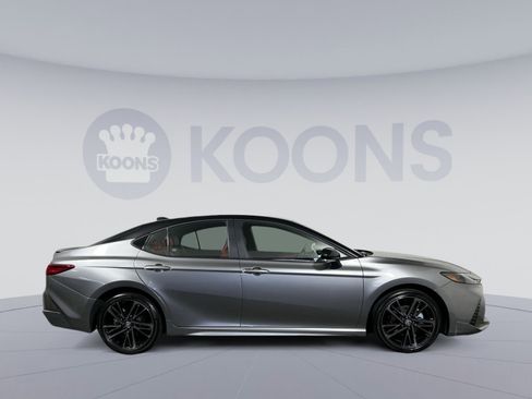 Used 2025 Toyota Camry XSE AWD/4WD image 8