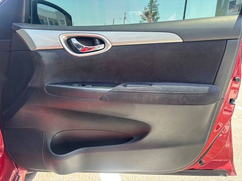 Used 2014 Nissan Sentra SR w/ SR Driver Package FWD image 12