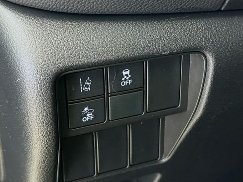 Used 2021 Honda CR-V LX image 9