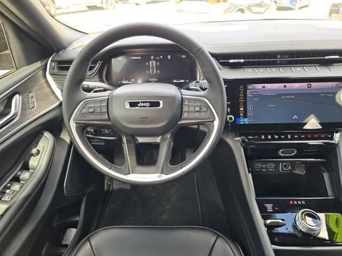 New 2026 Jeep Grand Cherokee Limited w/ Limited Altitude Package AWD/4WD image 10