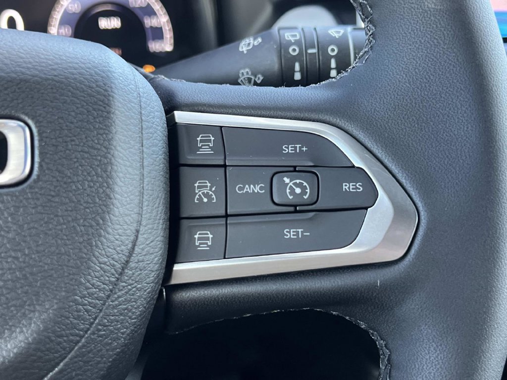 Used 2026 Jeep Compass Limited AWD/4WD image 24