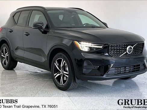 New 2026 Volvo XC40 B5 Core w/ Protection Package Premier AWD/4WD image 1