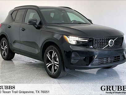 New 2026 Volvo XC40 B5 Core w/ Protection Package Premier