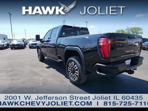 Used 2024 GMC Sierra 2500 Denali Ultimate AWD/4WD image 3