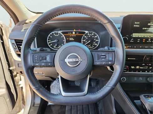 Used 2023 Nissan Rogue SL w/ SL Premium Package image 21