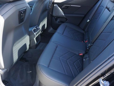 Used 2024 BMW 530i 530i w/ Convenience Package image 30