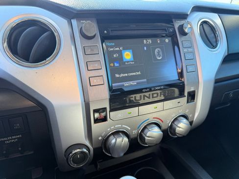 Used 2018 Toyota Tundra SR5 w/ TRD Off Road Package AWD/4WD image 20