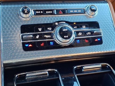 Used 2023 Lincoln Aviator Black Label image 9