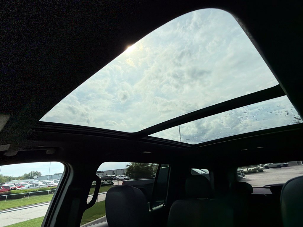 New 2027 Chevrolet Traverse RS AWD/4WD image 6