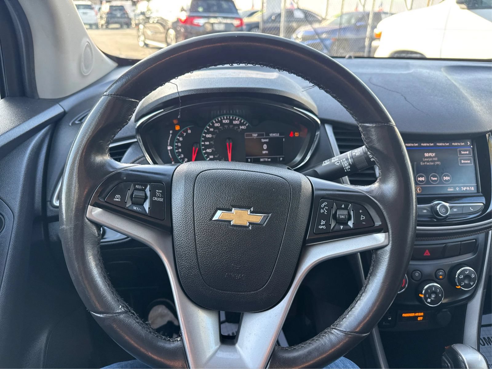 Used 2020 Chevrolet Trax LT w/ LT Convenience Package FWD image 17