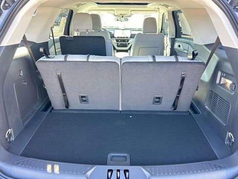 New 2026 Ford Explorer Active w/ Active Comfort Package image 12