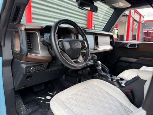 Used 2023 Ford Bronco Outer Banks AWD/4WD image 24