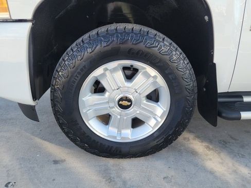 Used 2009 Chevrolet Silverado 1500 LTZ w/ Safety Package image 19