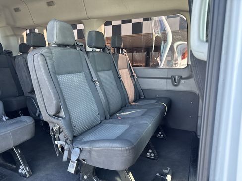 Used 2020 Ford Transit 350 XLT RWD image 28