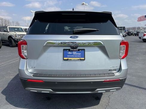 Certified 2022 Ford Explorer XLT w/ Equipment Group 202A AWD/4WD image 6