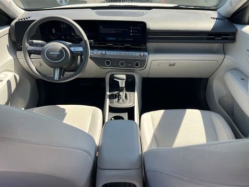 Certified 2025 Hyundai Kona SE AWD/4WD image 10