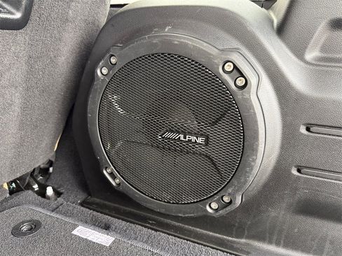 Used 2019 Jeep Wrangler Unlimited Sahara image 36