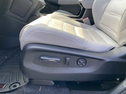 Used 2021 Honda CR-V Touring image 25