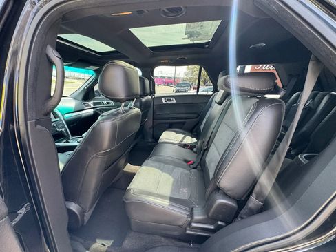 Used 2015 Ford Explorer XLT w/ Equipment Group 202A image 14