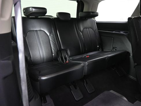 Used 2020 Ford Expedition Platinum AWD/4WD image 19