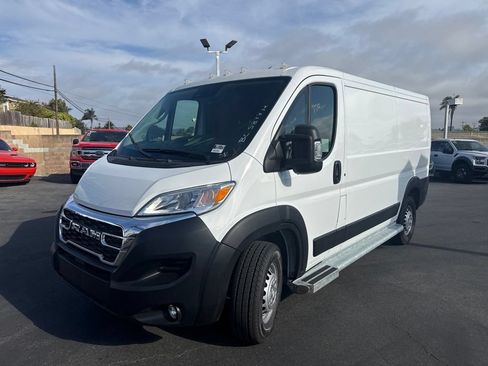 Used 2025 RAM ProMaster 2500 w/ U-Haul Equipment Group FWD image 2