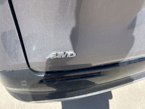 Used 2023 Toyota Sienna Platinum image 7