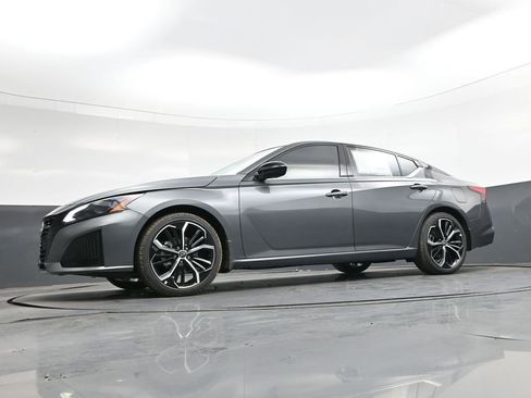 New 2026 Nissan Altima 2.5 SR FWD image 43