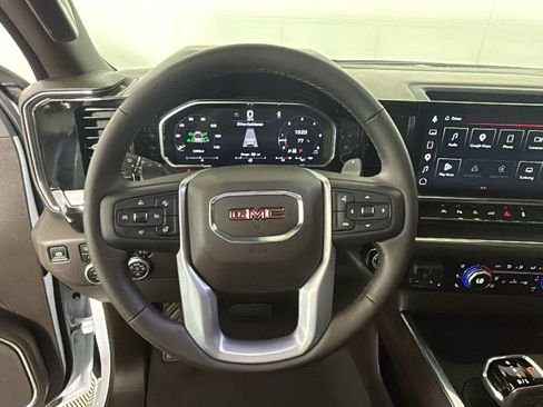 Used 2026 GMC Sierra 1500 SLT w/ SLT Premium Plus Package AWD/4WD image 17