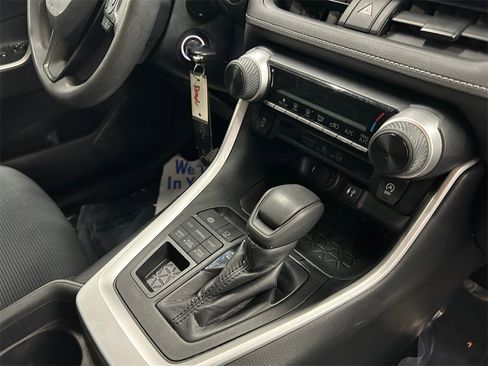Used 2019 Toyota RAV4 LE image 25